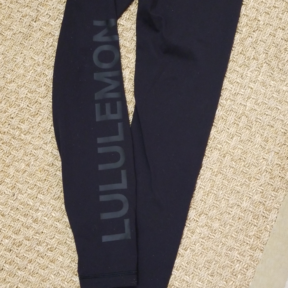 Lululemon black leggings Size 8